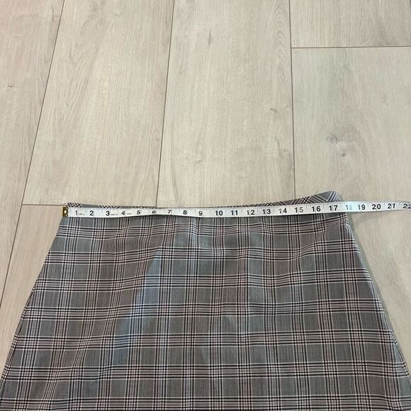 Banana Republic Gray White Plaid Pencil Wool Blend Mini Skirt Sz 14 - Picture 3 of 9